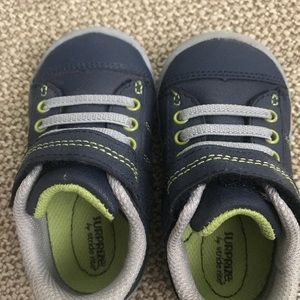 Baby Boy Stride Rite Size 4